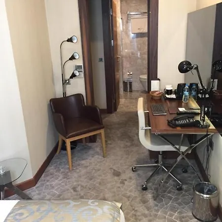 Hotel Inera Pendik 4*