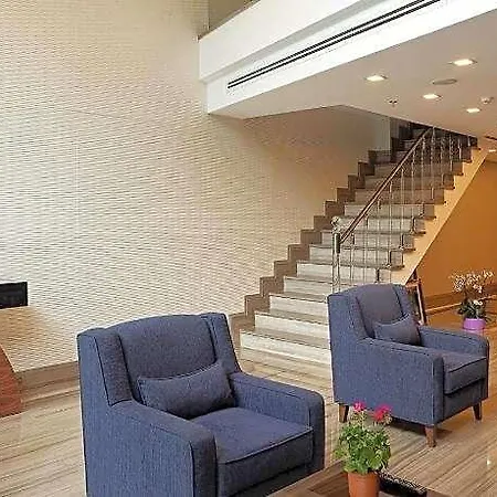 Inera Pendik ホテル 4*