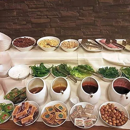 ホテル Inera Pendik 4*