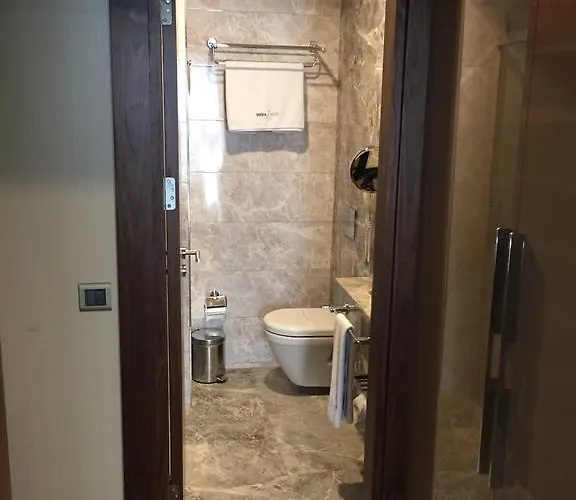 Inera Pendik 4*