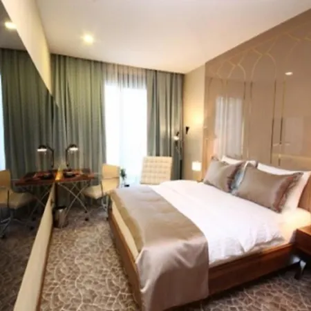 ホテル Inera Pendik 4*