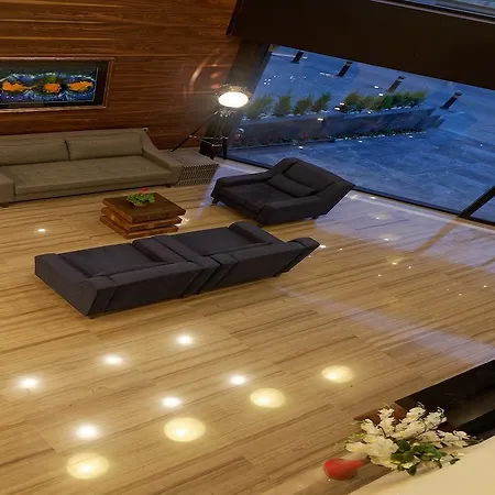 Inera Pendik ホテル