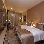 Hotel Inera Pendik 4*