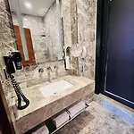 Inera Pendik Hotel 4*