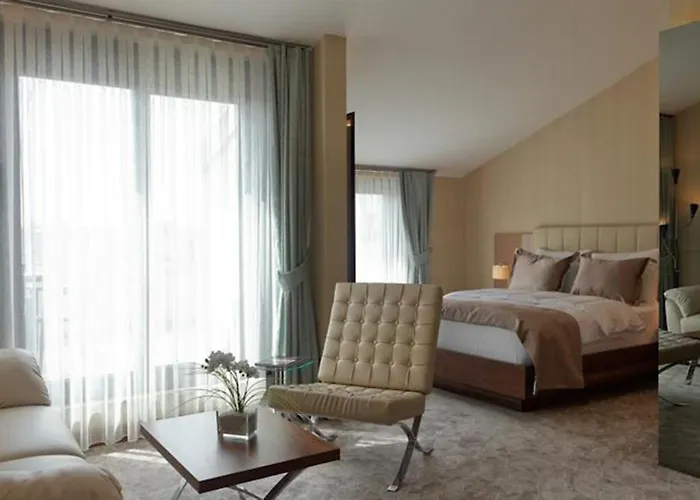 Hotell Inera Pendik 4*