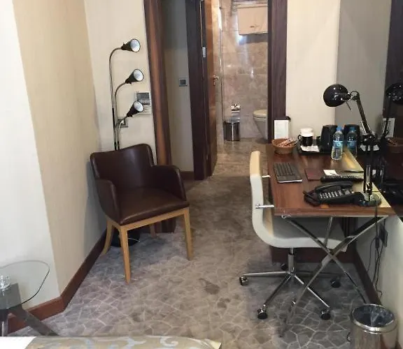 Hotell Inera Pendik 4*