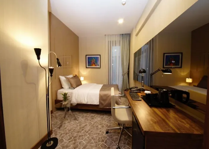 Inera Pendik Hotell 4*